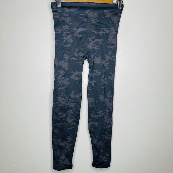 SPANX High Waisted Camo Leggings Women’s Large Shapewear New - Picture 3 of 7
